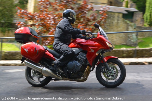 Honda CBF 1000 F sous la pluie