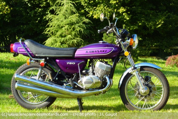 La 750 H2C ne sera jamais distribuée en France. En 1975 la 900 Z1 était au catalogue et il faut dire que la 750 était tellement décriée par la presse spécialisée, que Kawasaki préféra interrompre l'importation !