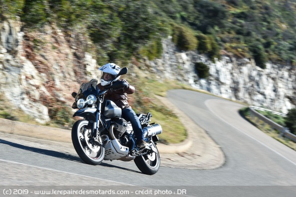 On ne l'attendais pas là, mais la V85 TT permet d'attaquer fort