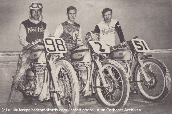 Bill Mathews, Dick Klamfoth et Bill Tuman lors de l'édition 1950
