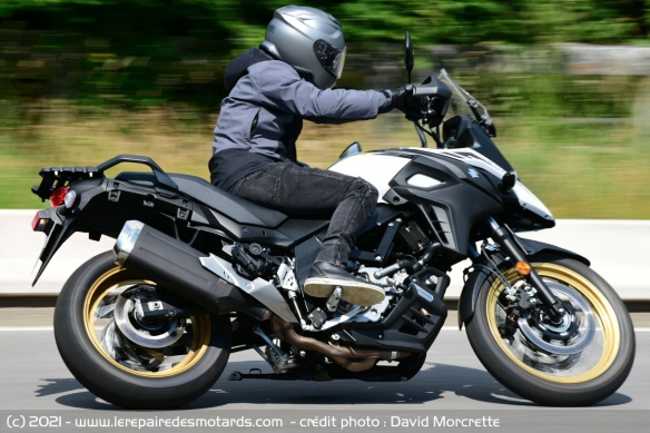 Ex-aequo en commuting mais avantage V-Strom pour le voyage