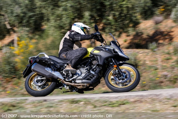 Essai de la Suzuki V-Strom 650 XT sur route