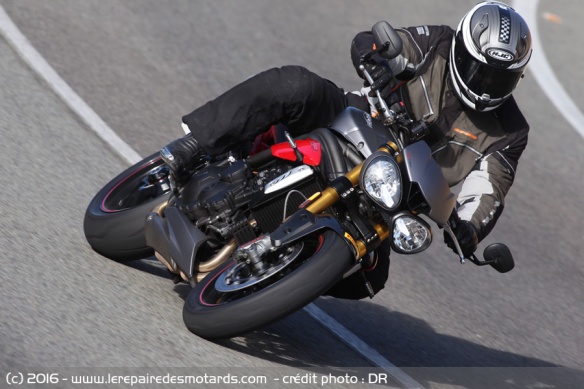 Speed Triple 1050 