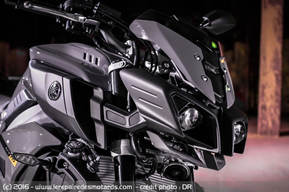 Phare Yamaha MT-10