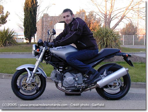Ducati Monster 620i. Images Ducati monstro 620