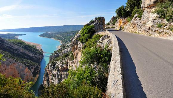 1024px-Route_des_Cr%C3%AAtes-Gorges_du_Verdon_West.jpg