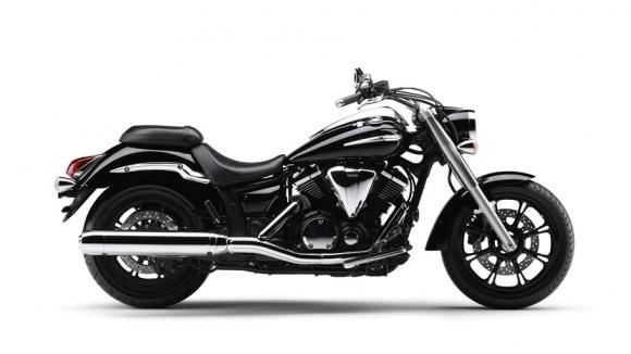 2013-Yamaha-XVS950A-EU-Midnight-Black-Studio-002.jpg