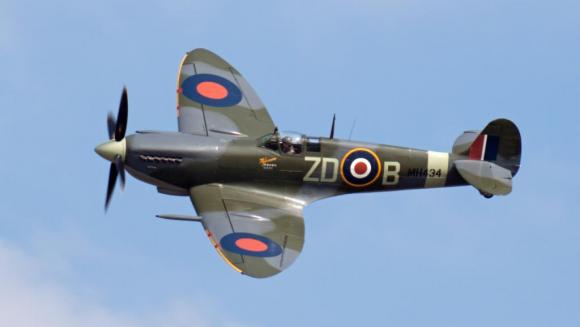 Spitfire_LF_IXC_MH434_2a_6111869702_0.jpg