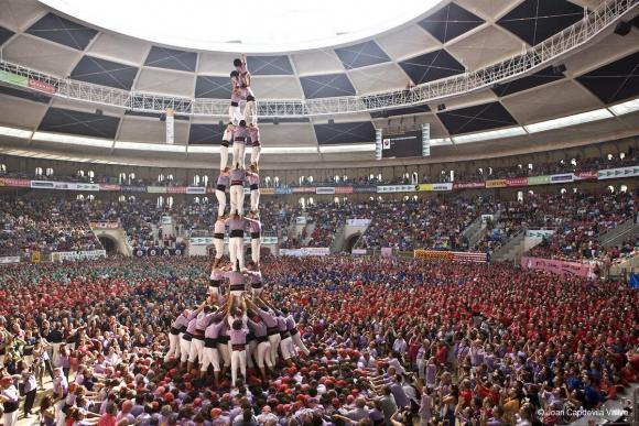 3_-_placa_de_toros_bianual_de_castellers.jpg