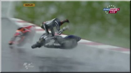 motogp_chute_lorenzo_angleterre_silverstone_2011.jpg