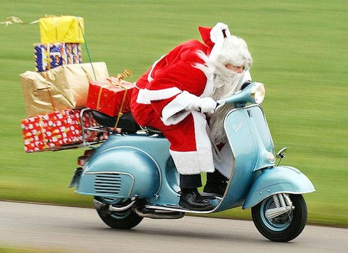 pere-noel-moto.jpg