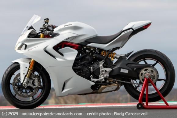 ducati-supersport-950-s-profil-gauche.jpg