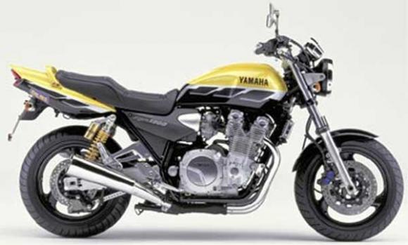yamaha-xjr-1300-sp-3.jpg