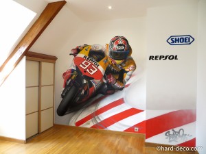 fresque-murale-chambre-ado-graffiti-moto-gp-300x225.jpg