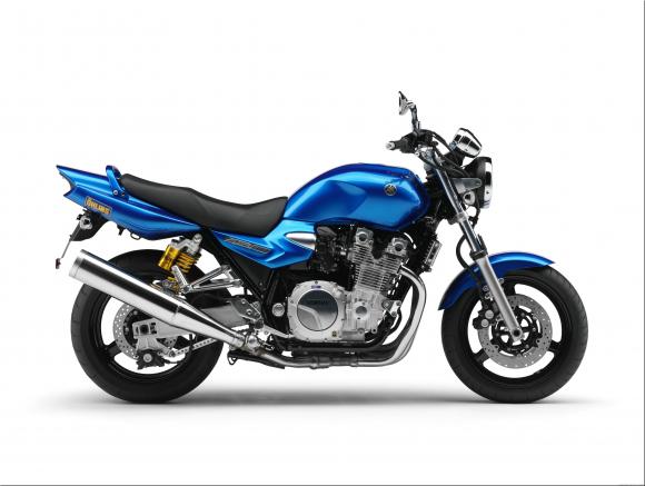 yamaha-xjr1300-2007-001.jpg