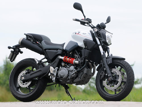 Yamaha_MT-03_st1pz.jpg