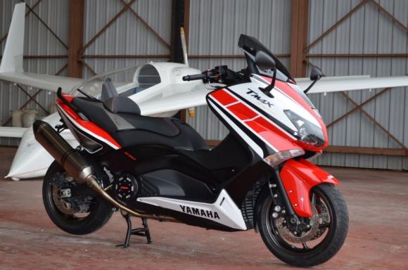 le-yamaha-t-max-530-50th-de-lliberty-yam-dr-64872-2-zoom-article.jpg