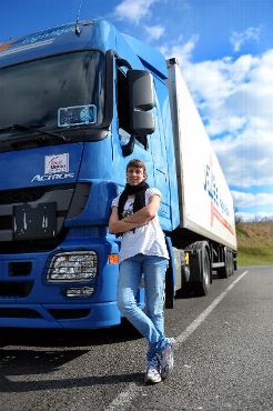 magali-desvernois-chauffeur-routier-pour-journ-e-de-la-femme_1496002.jpeg