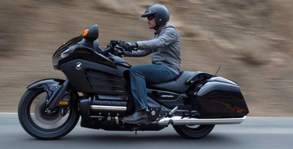 honda-goldwing-1800-F6B-2013-700px.jpg