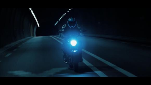 spektre-motard-visible-nuit_hd.jpg