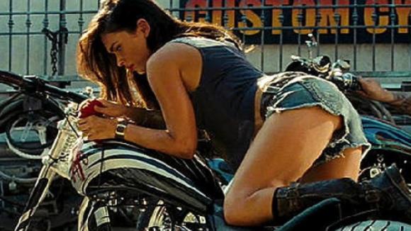 Megan-Fox-viree-de-Transformers-par-Steven-Spielberg.png