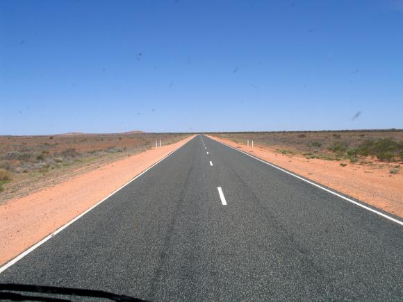 Stuart_Highway,_Australia.jpg