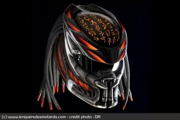 casques-moto-customises-predator.jpg