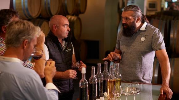 apres-le-rugby-sebastien-chabal-fait-maintenant-du-vin_a07213dd4a953bc7414c614ee6b6fbf452cd2fc4.jpg