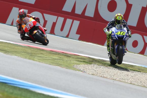 rossi_marquez_chicane_motogp_assen.jpg