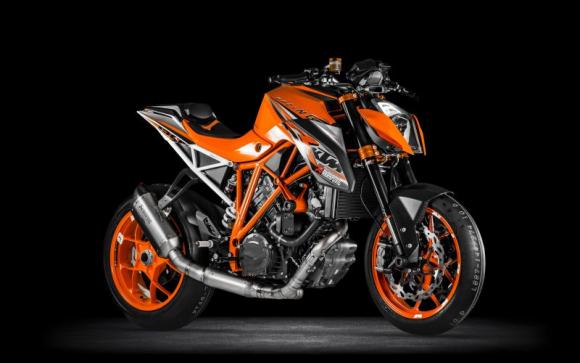 ktm-1290-superduke-race-magmotardes-1.jpg