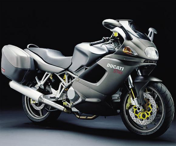 ducati-996-ST4s-2001-700px.jpg