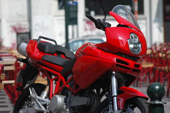 1656184907-03213652-multistrada-620-bulle.jpg