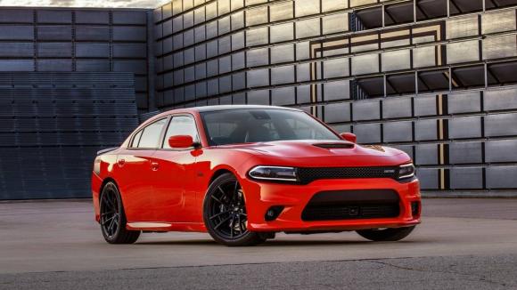 2017_dodge_charger_LIFE1_ot_1112167_1280.jpg