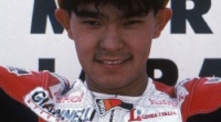 Champion du Monde 250 GP pour sa premire saison en 1993, Tetsuya Harada est longtemps rest un des hommes forts de la catgorie intermdiaire et aurait mme pu/d dcrocher un second titre 
