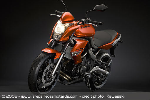 Kawasaki ER-6n blanc