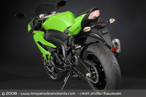 kawasaki-zx-6r-ar.jpg