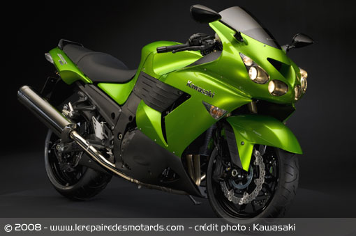 kawasaki-zzr-1400-vert.jpg