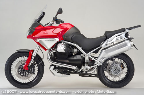 http://www.lerepairedesmotards.com/img/motos/moto-guzzi/moto-guzzi-stelvio-1200.jpg