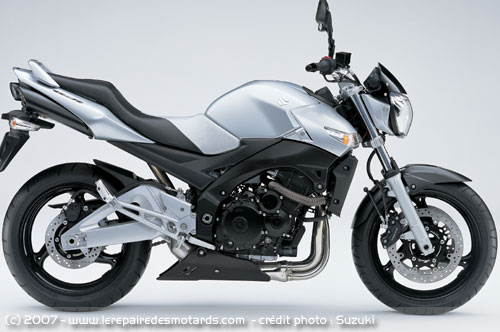 Suzuki GSR 600