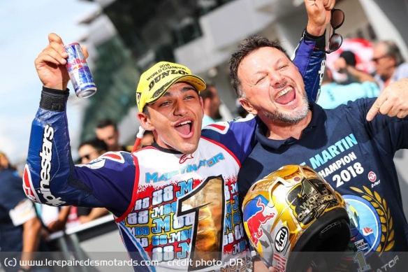 Jorge Martin et Fausto Gresini lors du sacre en Moto3