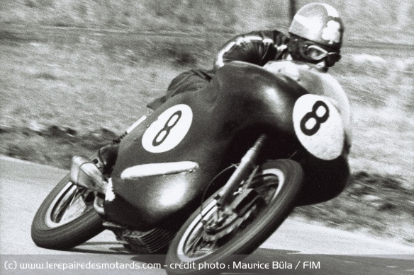 Rodney Gould au guidon de la Norton Manx en 1968 Rodney Gould au guidon de la Norton Manx en 1968