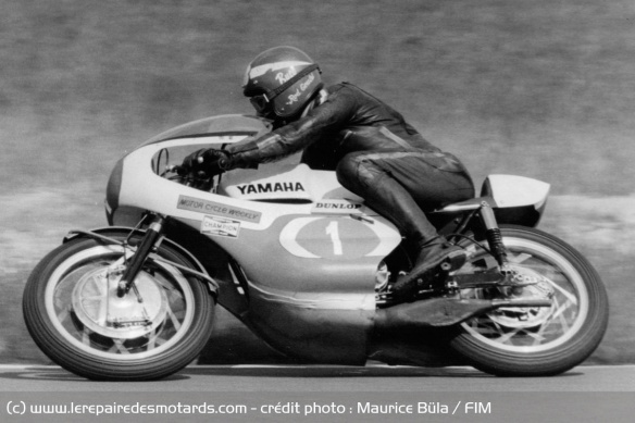 Rodney Gould remporte le titre 250 en 1970 avec Yamaha Rodney Gould remporte le titre 250 en 1970 avec Yamaha