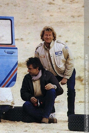 Fan de toutes les compètes, Sardou a aussi tenté le Paris/Dakar, en compagnie de Jean-Pierre Jabouille en 1985... 