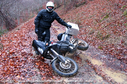 Raid off-road hivernal en moto KTM en pays Cathare