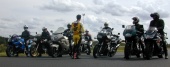 Stagiaires motards sur piste