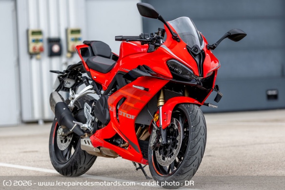La QJMotor SRK800RR