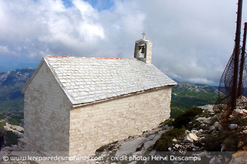 Chapelle au sommet du Biokovo