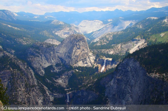 Vue sur les chutes d'eau du Yosemite