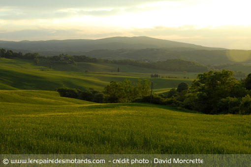 coucher de soleil sur la Toscane