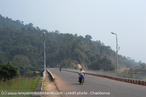 Laos : Code de la route